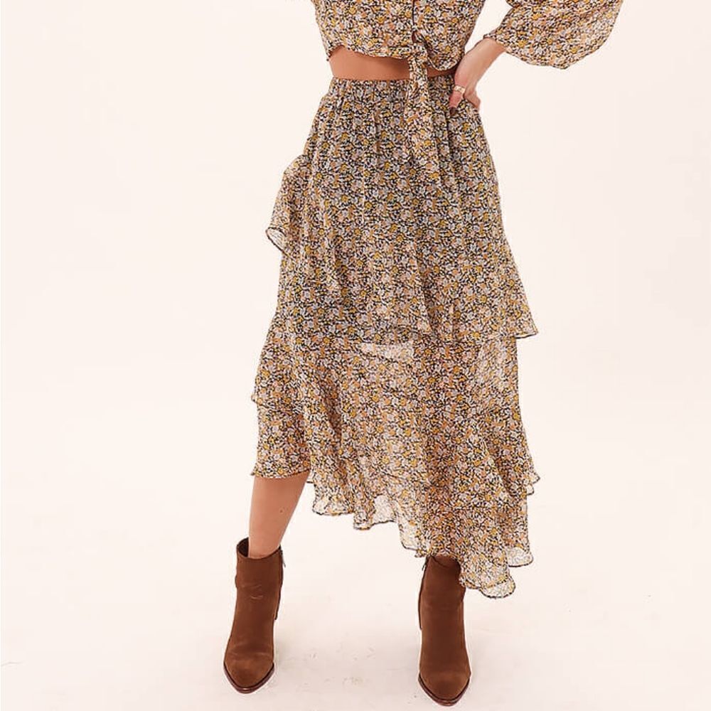 MinkPink Nahla Floral Frill Tiered Midi Skirt Size Small NWOT